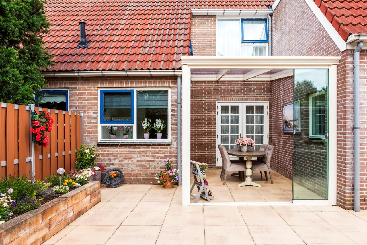 Bolthole veranda close up