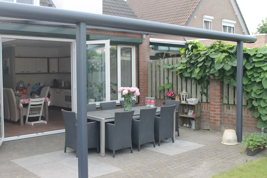 Bolthole veranda front view